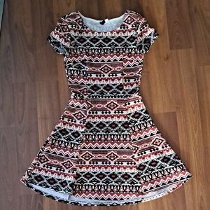 Aztec Patterned Short Sleeve Mini Dress